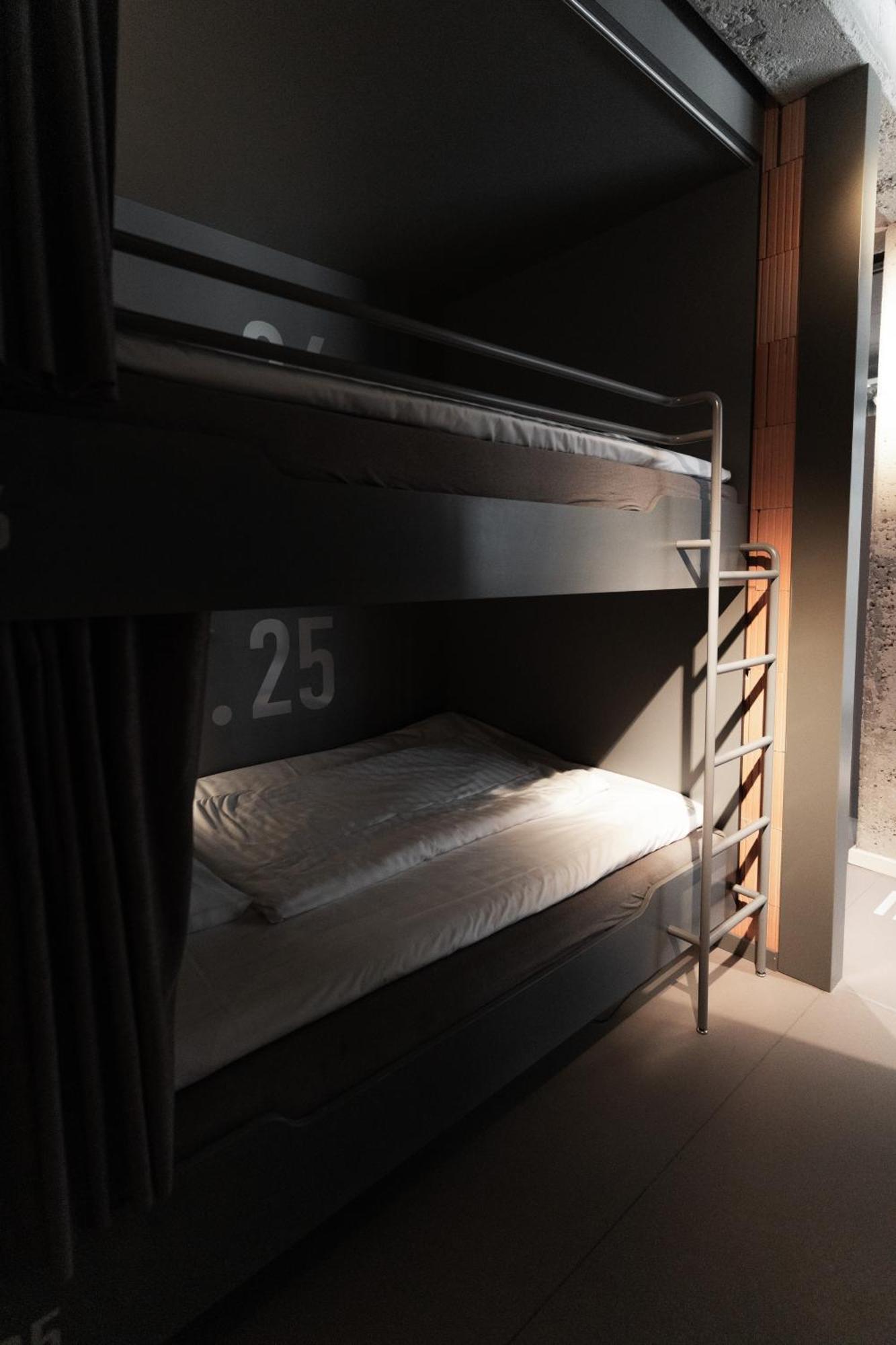 Roberta's Society Hostal Århus
