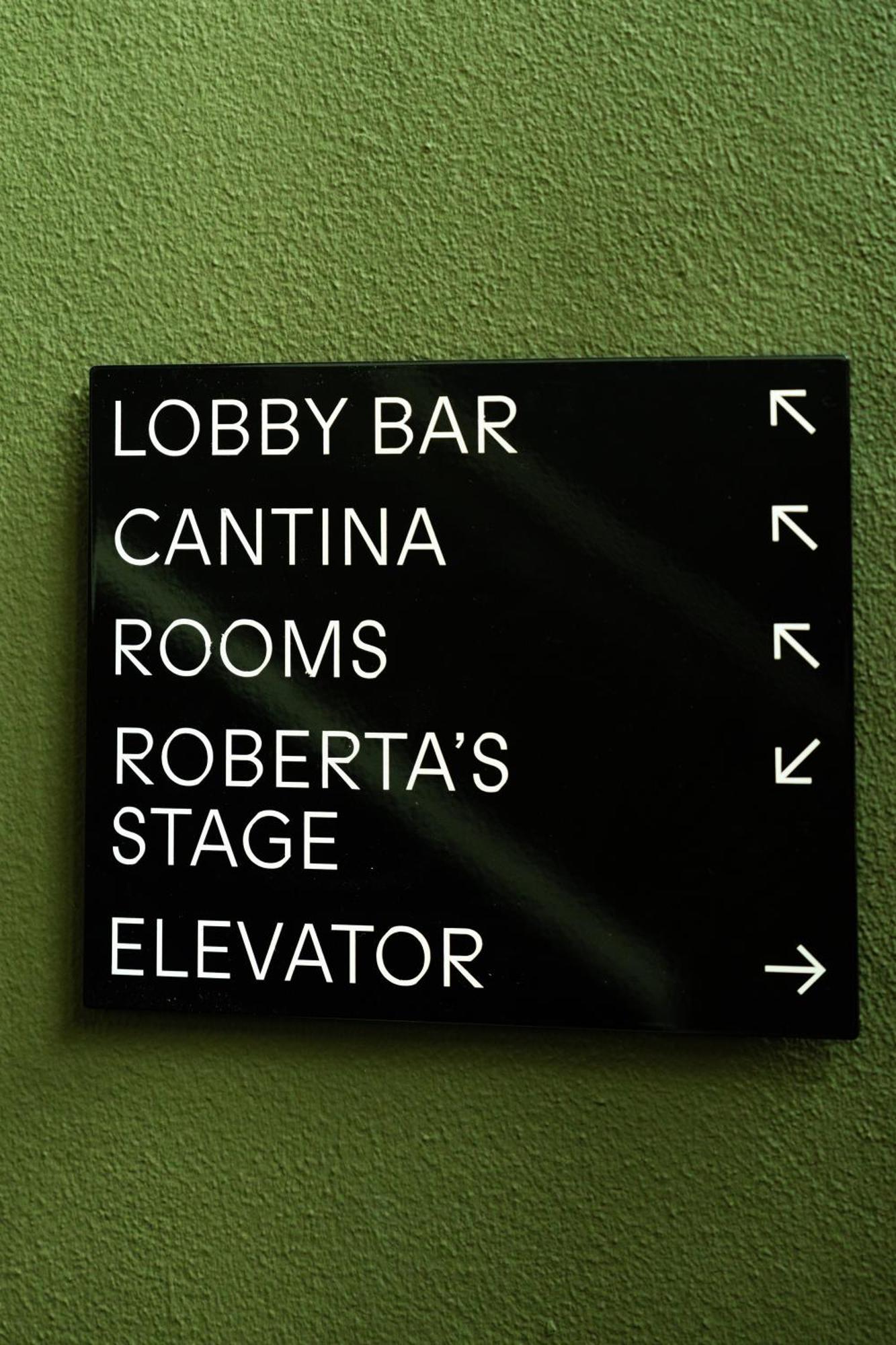 Roberta's Society Hostal Århus
